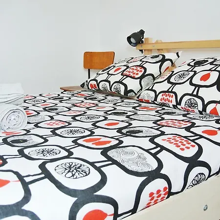 - & Dorms 나자레