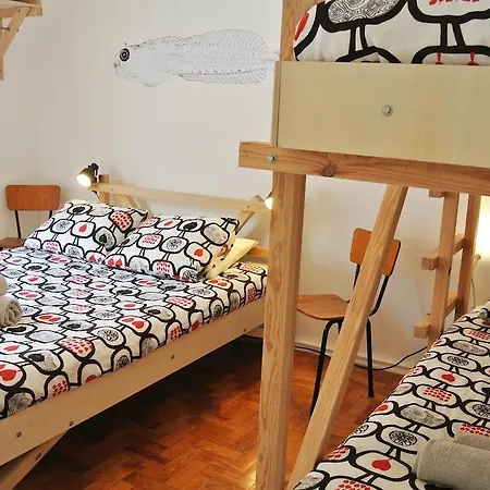 - & Dorms 호스텔 나자레