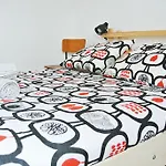 - & Dorms 纳扎雷